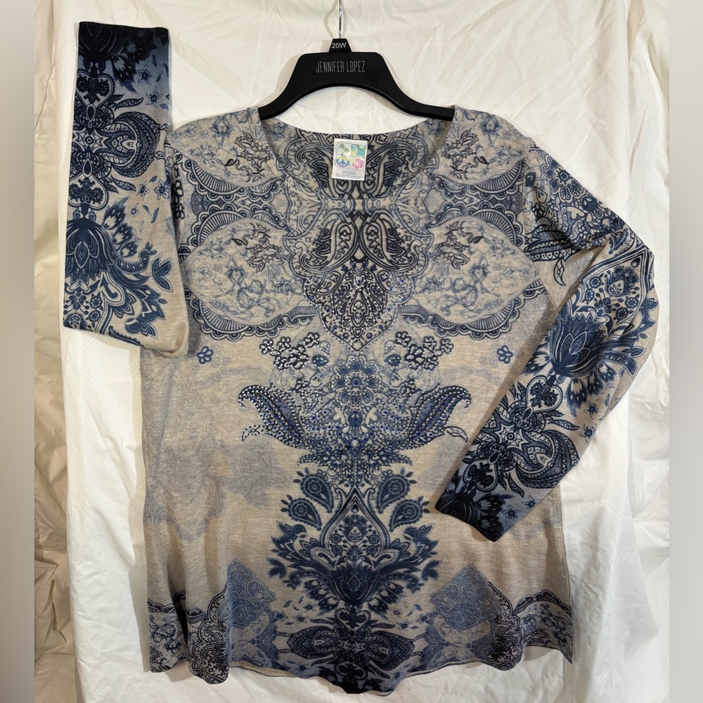 India Boutique blue and grey henna design thick long sleeve shirt w/rhinestones